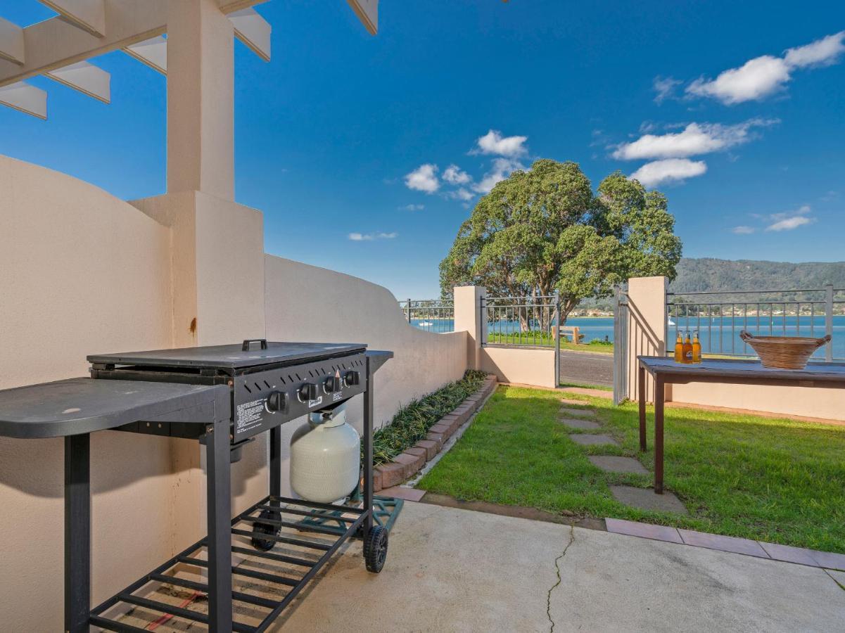 Tairua Waterfront Retreat - Tairua Apartment Eksteriør bilde