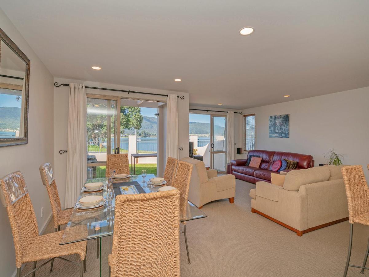 Tairua Waterfront Retreat - Tairua Apartment Eksteriør bilde