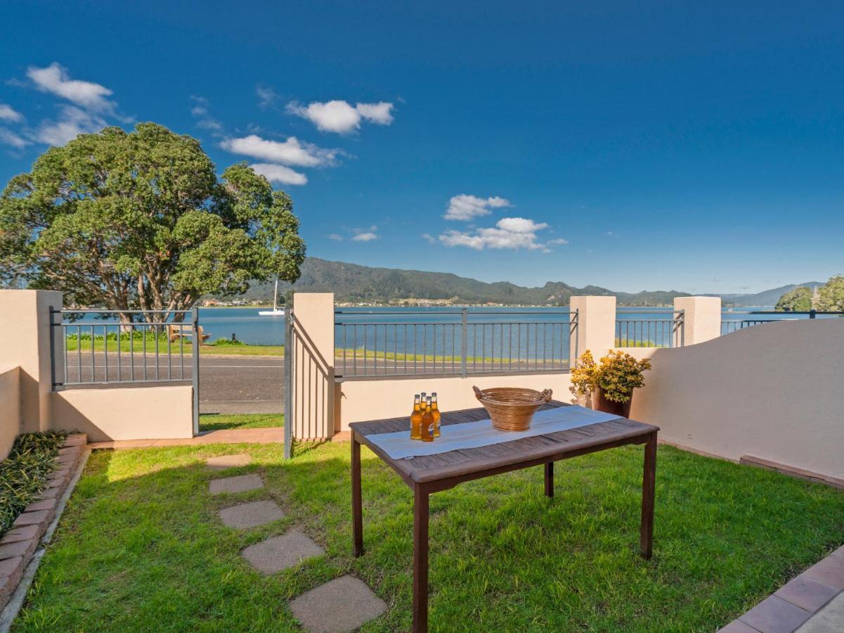 Tairua Waterfront Retreat - Tairua Apartment Eksteriør bilde