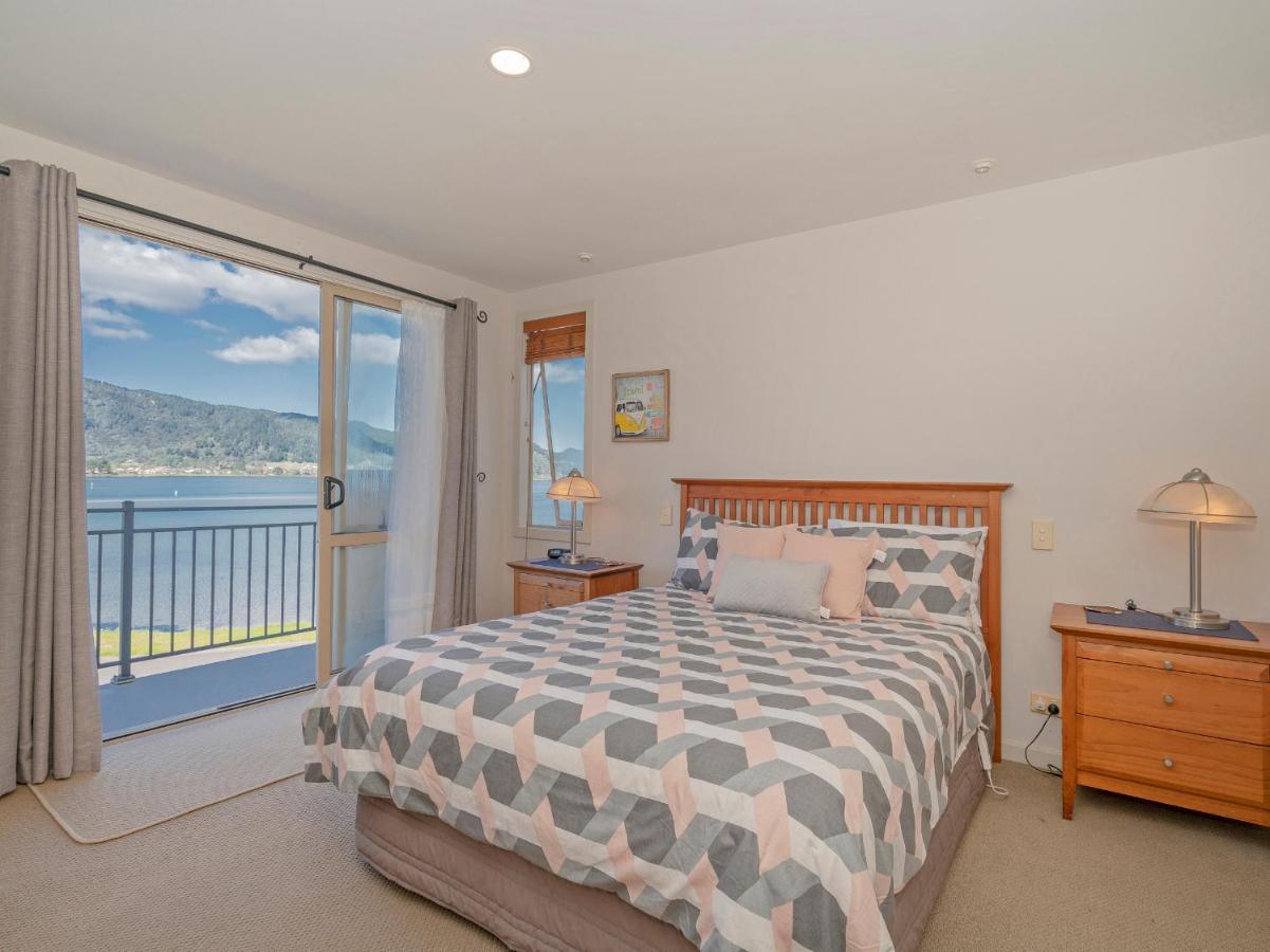 Tairua Waterfront Retreat - Tairua Apartment Eksteriør bilde