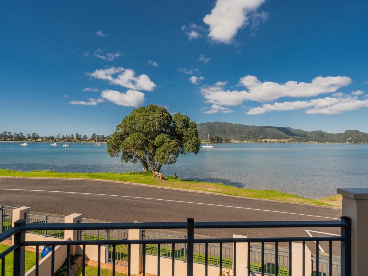 Tairua Waterfront Retreat - Tairua Apartment Eksteriør bilde