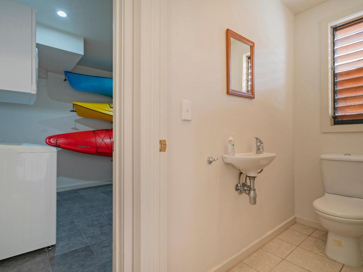 Tairua Waterfront Retreat - Tairua Apartment Eksteriør bilde
