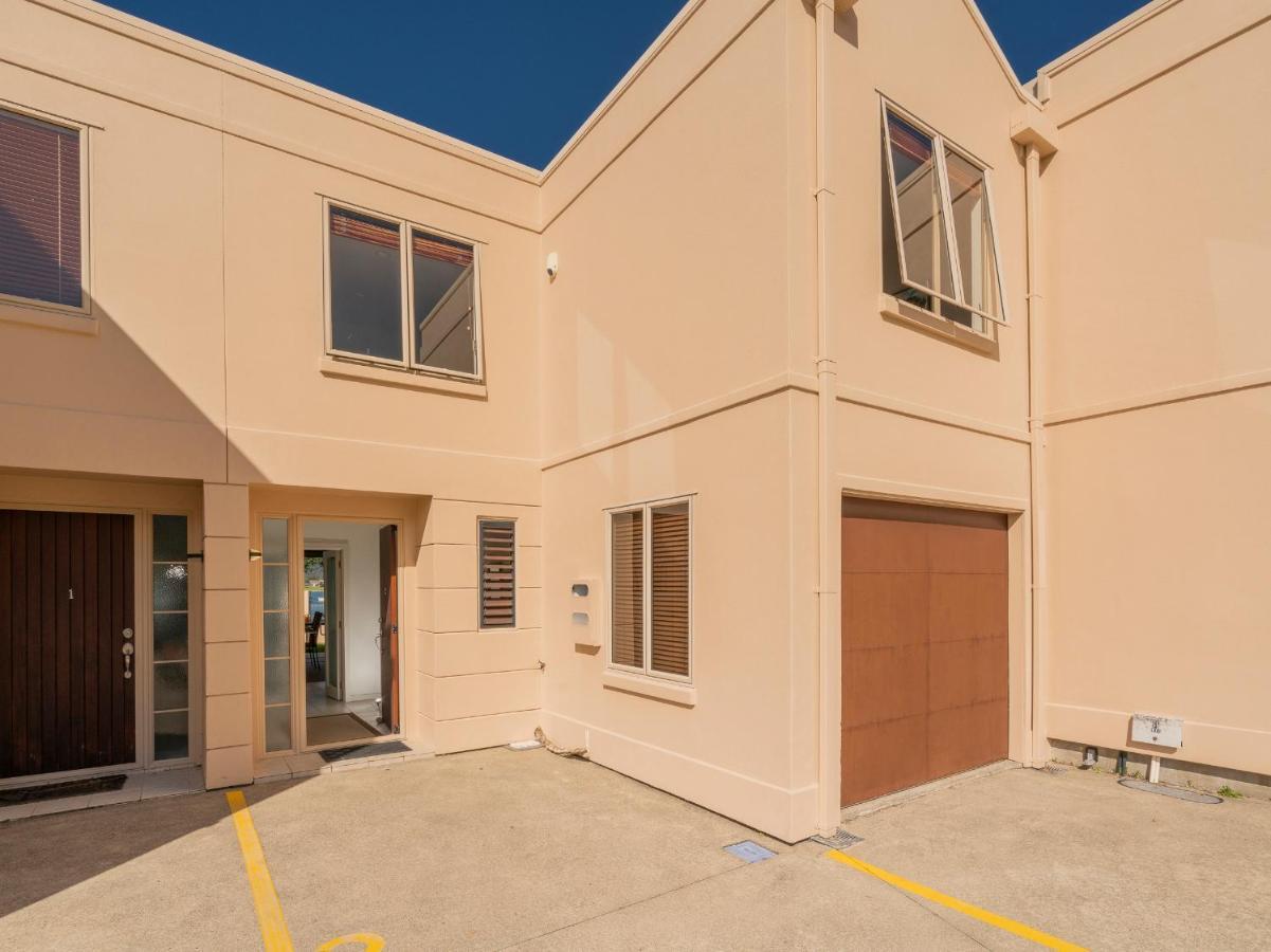 Tairua Waterfront Retreat - Tairua Apartment Eksteriør bilde