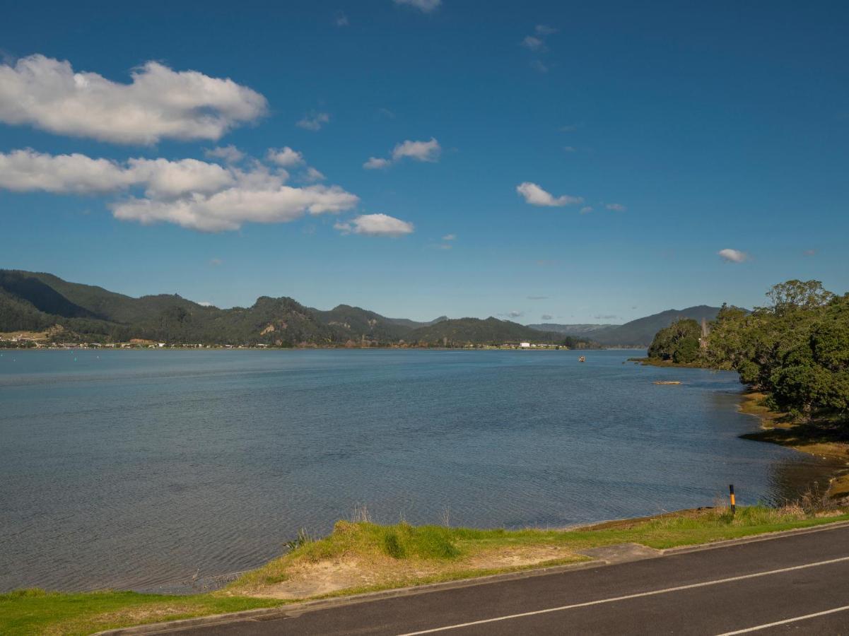 Tairua Waterfront Retreat - Tairua Apartment Eksteriør bilde